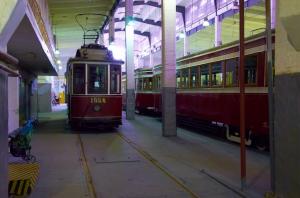 Регулярний рух електричного трамваю вулицями Санкт-Петербурга почалося в 1907 році, коли кінно-залізні дороги були нарешті викуплені міською владою
