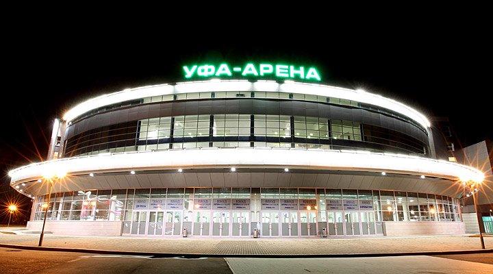 Льодовий палац «Уфа-Арена» урочисто відкрили 27 серпня 2007 матчем між молодіжними хокейними збірними Росії та Канади